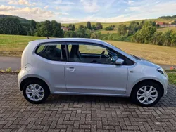 Silber Gebraucht 2015 VW up! Move Kleinwagen | 5.600 € (Fairer Preis)