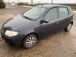 Grau Gebraucht 2003 Fiat Punto Kleinwagen | 750 € (Guter Preis)