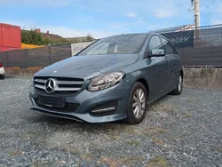 Blau Gebraucht 2015 Mercedes B200 Van / Kleinbus | 13.790 € (Fairer Preis)
