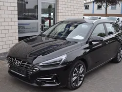 Schwarz Gebraucht 2024 Hyundai i30 Trend Kombi | 21.480 €