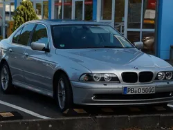 Silber Gebraucht 2001 BMW 520 Limousine | 7.000 €