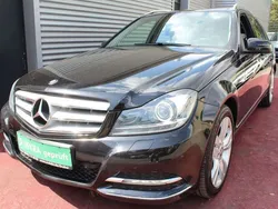 Obsidianschwarz metalliclack (metallic) Gebraucht 2014 Mercedes C200 Avantgarde Kombi | 15.979 € (Fairer Preis)