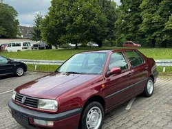 Rot Gebraucht 1993 VW Vento Limousine | 5.400 €