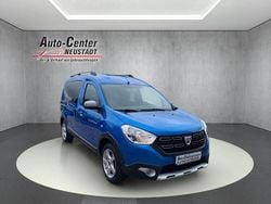 Blau Gebraucht 2017 Dacia Dokker Celebration Van | 11.750 € (Fairer Preis)