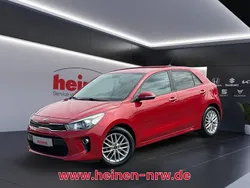 Rot Gebraucht 2018 Kia Rio DREAM-TEAM Edition Limousine | 10.699 € (Fairer Preis)