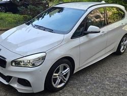 Weiß Gebraucht 2015 BMW 216 Active Tourer M Sport Van / Kleinbus | 15.290 € (Fairer Preis)