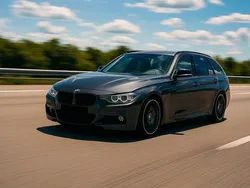 Grau Gebraucht 2014 BMW 318 Performance Kombi | 8.490 €