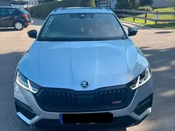 Silber Gebraucht 2023 Skoda Octavia RS Kombi | 34.900 € (Etwas zu teuer)