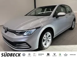 Silber Gebraucht 2022 VW Golf VIII Life | 17.950 € (Fairer Preis)