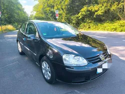 Schwarz Gebraucht 2005 VW Golf V Trendline Limousine | 3.190 € (Fairer Preis)