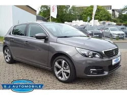 Grau Gebraucht 2018 Peugeot 308 Allure Limousine | 10.980 € (Superpreis)