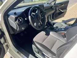 Weiß Gebraucht 2013 Mercedes A180 Sport Kleinwagen | 11.950 € (Teuer)