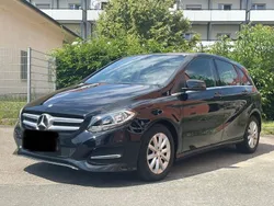 Schwarz Gebraucht 2015 Mercedes B180 Van / Kleinbus | 13.990 € (Guter Preis)