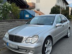 Silber Gebraucht 2004 Mercedes C180 Limousine | 6.500 €