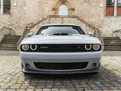 Grau Gebraucht 2023 Dodge Challenger Coupé | 37.300 € (Guter Preis)