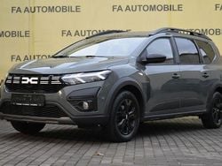 Grün Gebraucht 2023 Dacia Jogger Extreme Van / Kleinbus | 15.000 € (Guter Preis)