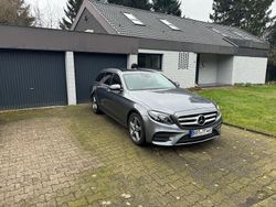 Grau Gebraucht 2019 Mercedes E300 AMG Kombi | 26.800 € (Fairer Preis)