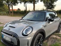 Grau Gebraucht 2022 Mini Cooper SE Kleinwagen | 27.990 €