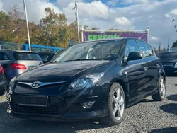 Schwarz Gebraucht 2011 Hyundai i30 Classic Limousine | 2.390 € (Superpreis)