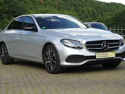 Silber metallic Gebraucht 2018 Mercedes E400 Avantgarde Limousine | 31.892 € (Superpreis)