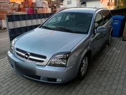 Grau Gebraucht 2004 Opel Vectra Kombi | 1.100 € (Fairer Preis)