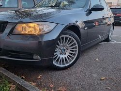 Grau Gebraucht 2006 BMW 325 Limousine | 6.500 € (Fairer Preis)