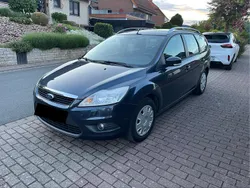 Blau Gebraucht 2011 Ford Focus Titanium Kombi | 2.900 € (Guter Preis)