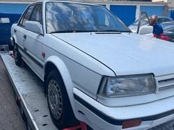 Weiß Gebraucht 1989 Nissan Bluebird Limousine | 1.699 €