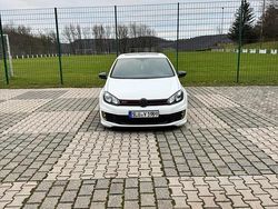 Weiß Gebraucht 2012 VW Golf VI Edition Kleinwagen | 12.000 € (Teuer)