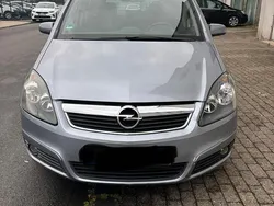 Andere farben Gebraucht 2006 Opel Zafira Van / Kleinbus | 1.799 € (Guter Preis)