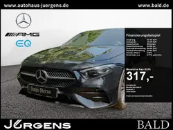 Kosmosschwarz metallic Gebraucht 2024 Mercedes A180 AMG Limousine | 33.290 € (Fairer Preis)