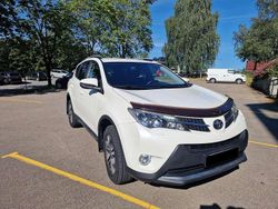 Weiß Gebraucht 2014 Toyota RAV4 Comfort SUV | 14.400 € (Teuer)