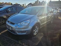 Grau Gebraucht 2009 Ford S-MAX Trend Van / Kleinbus | 5.290 € (Teuer)
