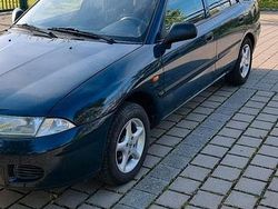 Grün Gebraucht 1998 Mitsubishi Carisma Limousine | 600 €
