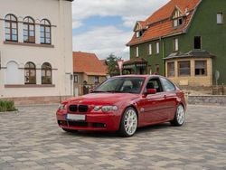 Rot Gebraucht 2003 BMW 325 Performance Kleinwagen | 6.899 € (Fairer Preis)