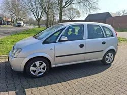 Silber Gebraucht 2005 Opel Meriva Edition Van / Kleinbus | 3.500 € (Fairer Preis)