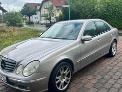 Grau Gebraucht 2005 Mercedes E200 Elegance Limousine | 4.100 € (Superpreis)