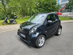 Schwarz Gebraucht 2021 Smart ForTwo Electric Drive Kleinwagen | 9.800 € (Fairer Preis)