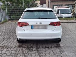 Weiß Gebraucht 2015 Audi A3 Sport Limousine | 11.400 € (Fairer Preis)