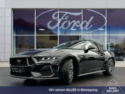Iridiumschwarz metallic Neu 2025 Ford Mustang GT Fastback Coupé | 59.350 € (Etwas zu teuer)