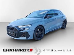 Kemoragrau metallic Neu 2026 Audi RS3 Sportback Ambiente Kleinwagen | 71.890 € (Fairer Preis)