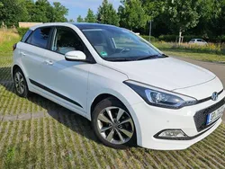 Weiß Gebraucht 2015 Hyundai i20 Style Kleinwagen | 8.999 € (Guter Preis)