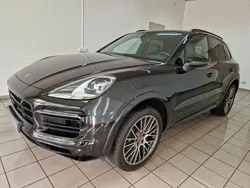 Schwarz metallic Gebraucht 2022 Porsche Cayenne Platinum Edition SUV | 68.990 € (Guter Preis)