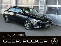 Unilack nachtschwarz Gebraucht 2023 Mercedes A200 Progressive Limousine | 30.750 € (Fairer Preis)