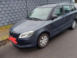 Grau Gebraucht 2011 Skoda Fabia Classic Kombi | 4.500 € (Fairer Preis)