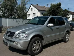 Silber Gebraucht 2004 Mercedes ML270 SUV | 4.800 €