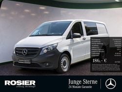 Weiss / arktikweiss Gebraucht 2022 Mercedes Vito Van / Kleinbus | 27.358 € (Fairer Preis)