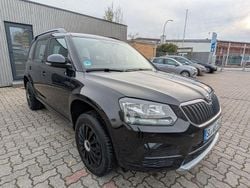 Schwarz Gebraucht 2014 Skoda Yeti Active SUV | 9.299 € (Fairer Preis)
