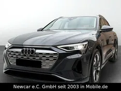 Grau Gebraucht 2024 Audi Q8 e-tron Advanced SUV | 62.470 € (Fairer Preis)