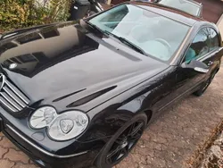 Schwarz Gebraucht 2002 Mercedes CLK320 Avantgarde Coupé | 7.200 € (Teuer)
